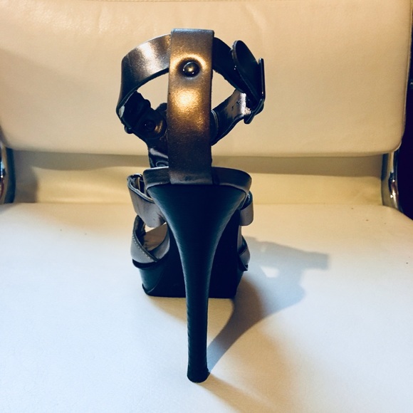 Shoes 👠 - Picture 6 of 8